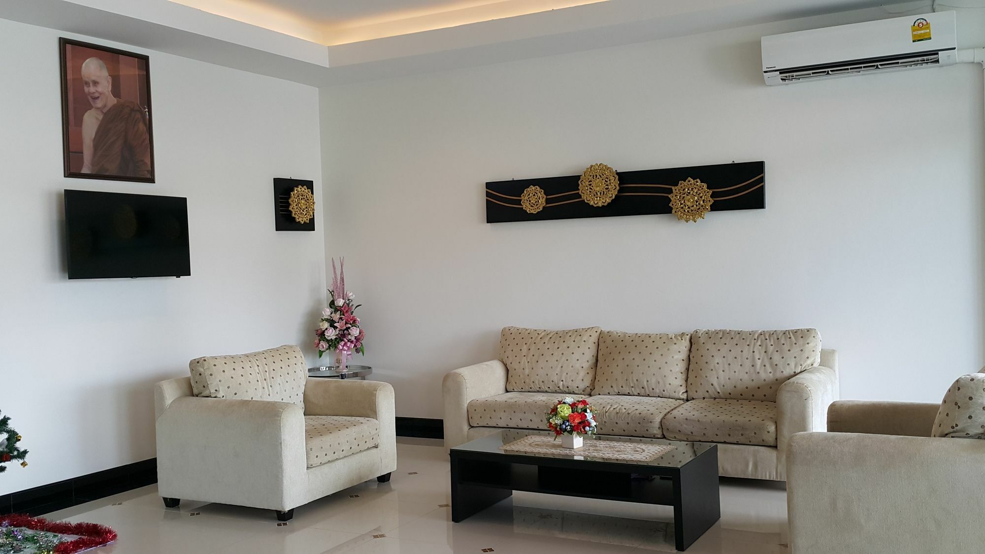 B Space Residence Nong Prue Luaran gambar