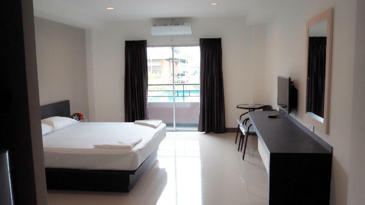 B Space Residence Nong Prue Luaran gambar